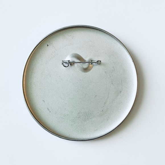 📍5/$20 Disneyland “Goofy’s Kitchen” Pin Button - Picture 2 of 2